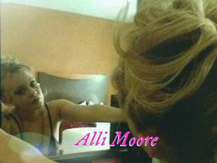 Alli_Moore