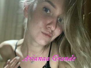 Arianaa_Grande