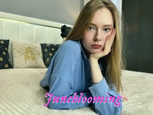 Juneblooming