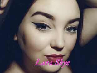 Lara_Skye