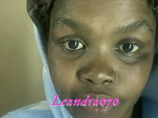 Leandra070