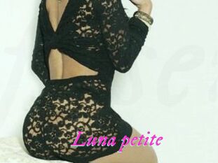 Luna_petite