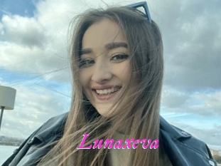 Lunaxeva