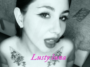 Lusty_luna