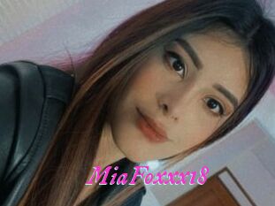 MiaFoxxx18
