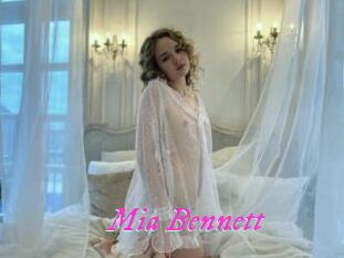 Mia_Bennett