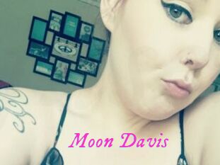 Moon_Davis