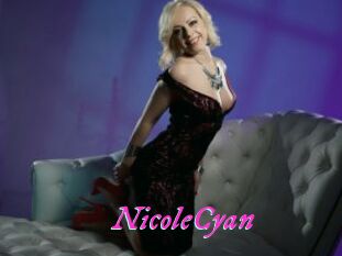 NicoleCyan Fille Sensuelle