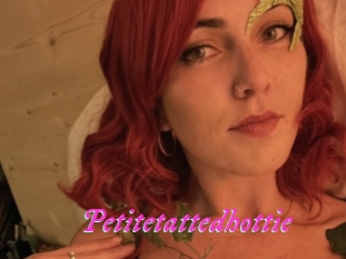 Petitetattedhottie