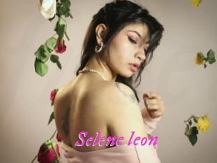 Selene_leon