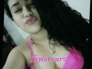 Taylor_curvy